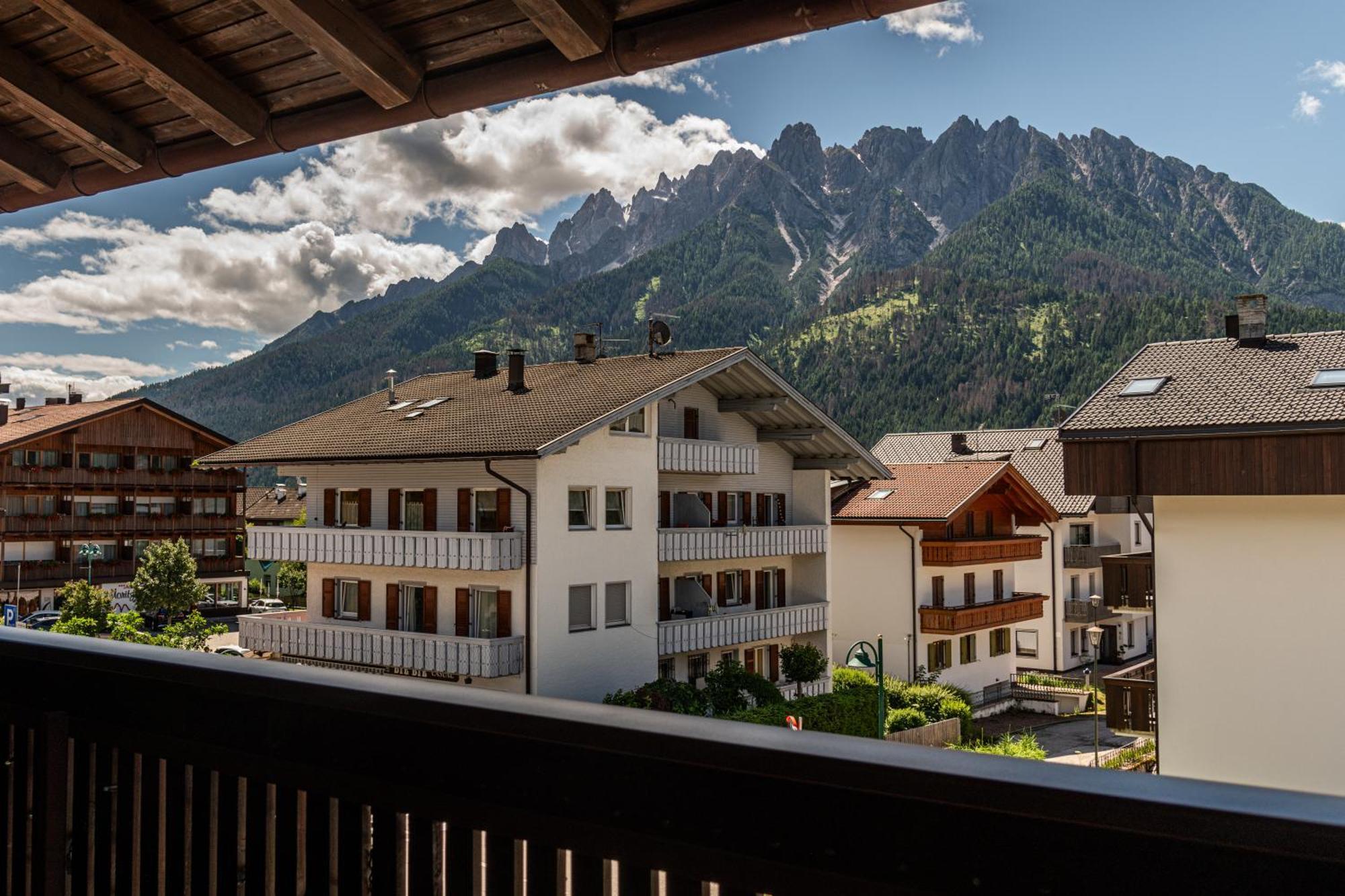 Alma Mountain Residence Dobbiaco Exterior foto